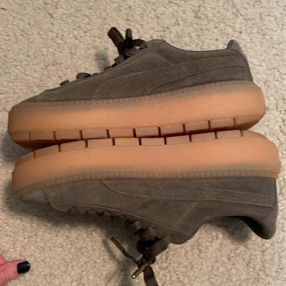 Platform Puma Sneakers - Picture 3 of 3